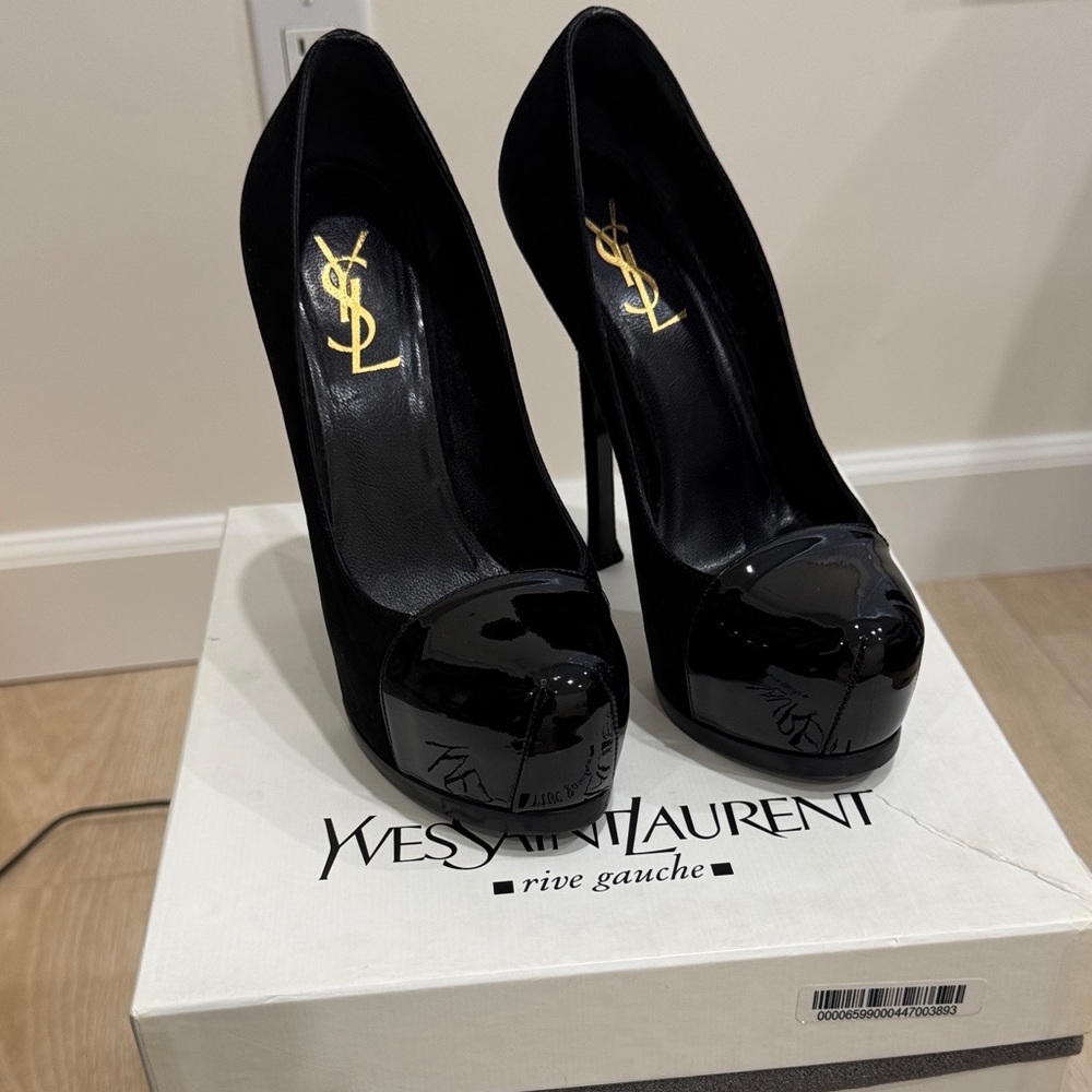 Yves Saint Laurent Glossy Black Heels